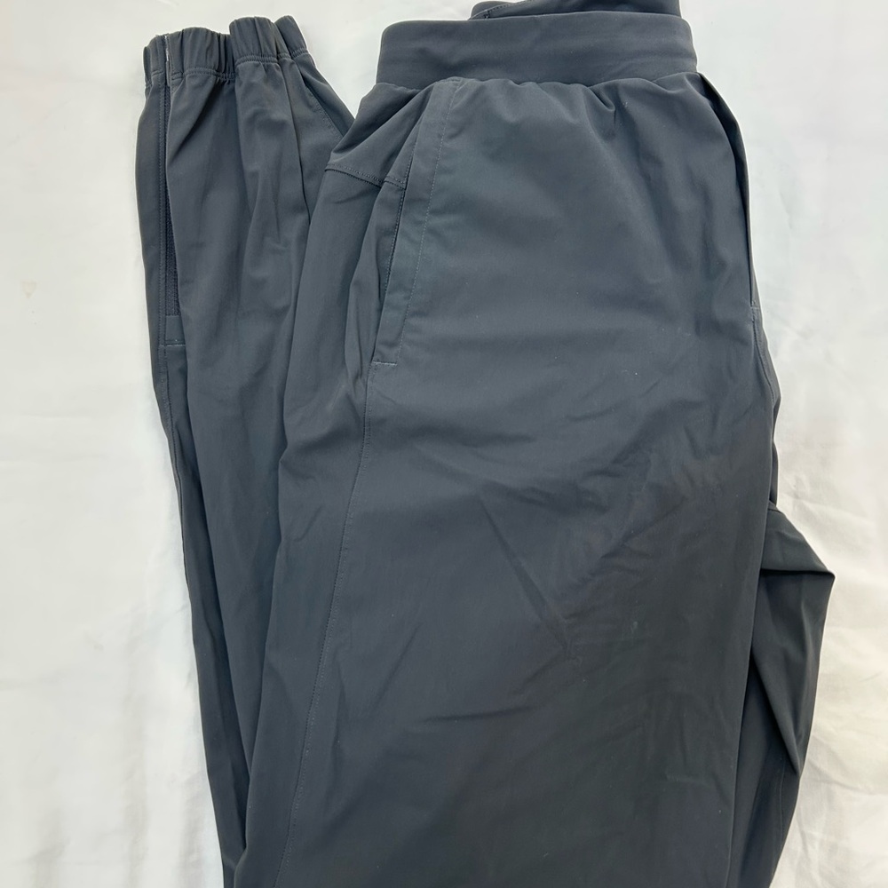 Men's Lululemon Gray Windbreaker Pants